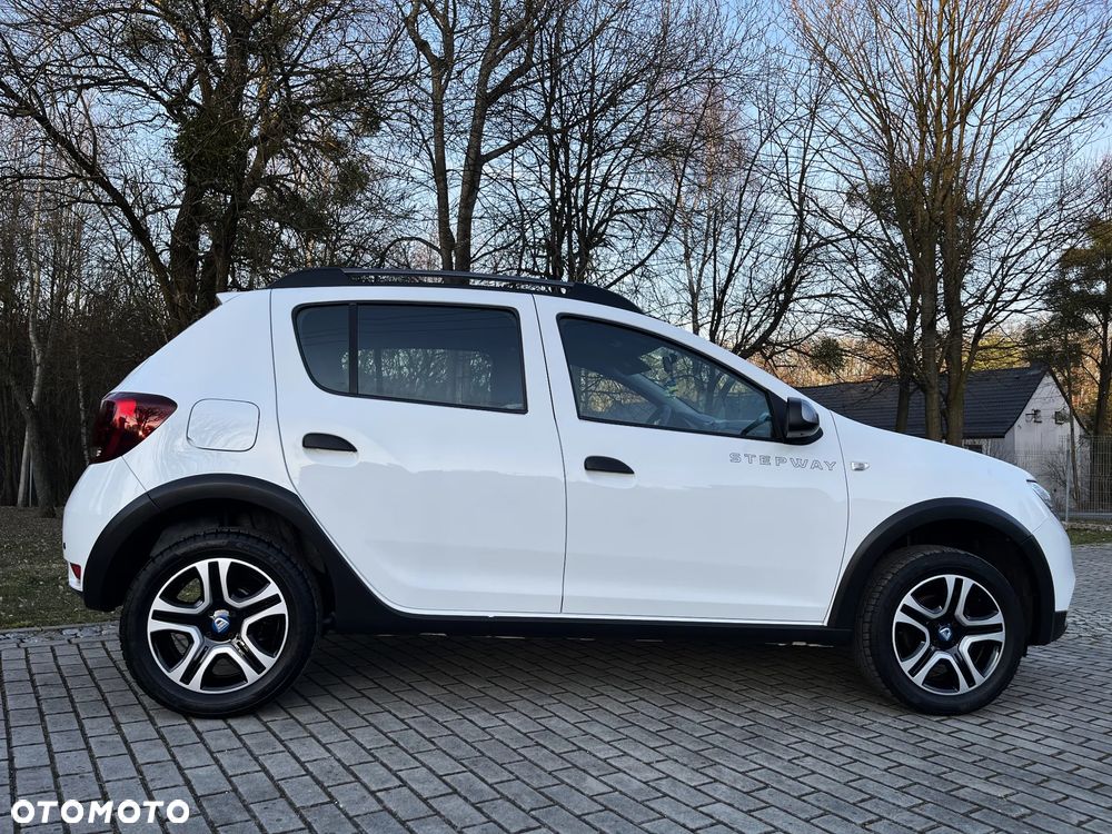 Dacia Sandero Stepway 0.9 TCe Laureate - 4