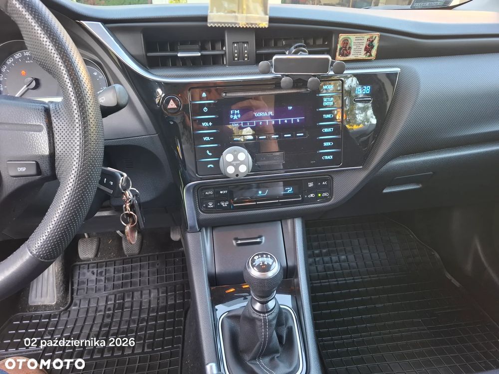 Toyota Auris - 16