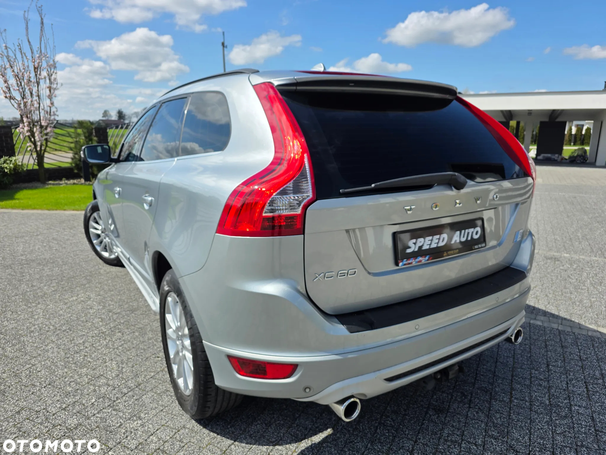 Volvo XC 60 D4 Geartronic RDesign - 11