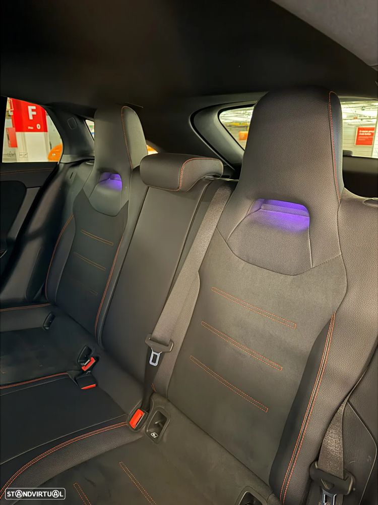 Mercedes-Benz CLA 200 Shooting Brake AMG Line Aut. - 13