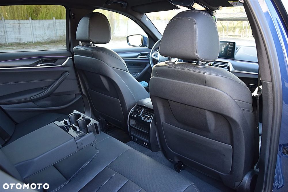 BMW Seria 5 520d MHEV - 33