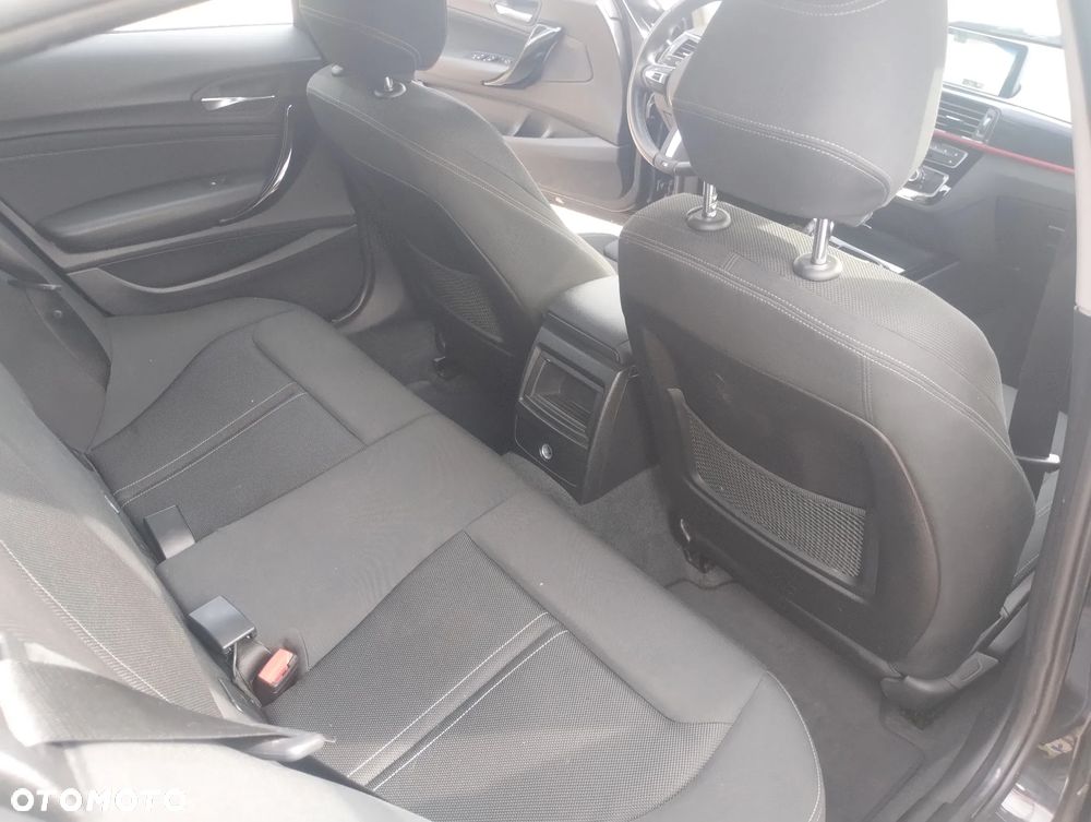 BMW Seria 1 118i Sport Line - 12