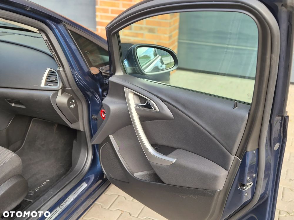 Opel Astra 1.6 Design Edition - 14