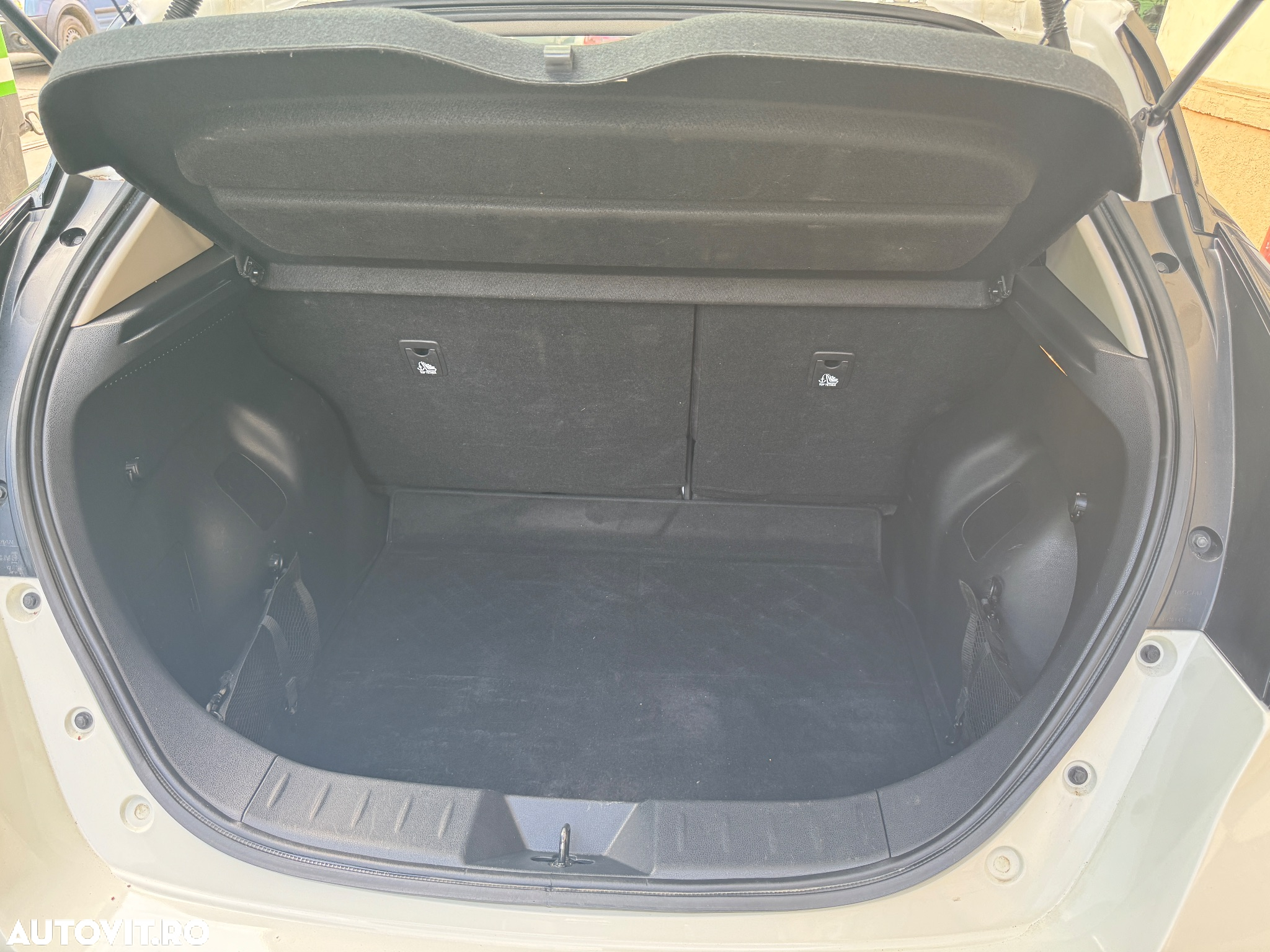 Nissan LEAF 39 kWh N-Connecta - 11