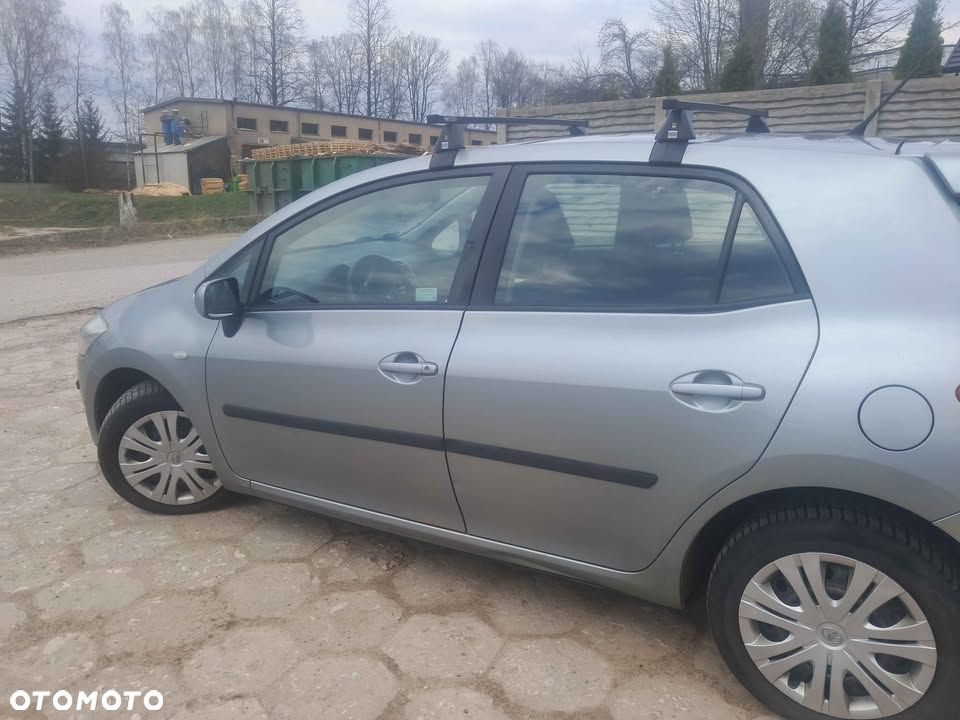 Toyota Auris 2.0 D-4D Premium - 2