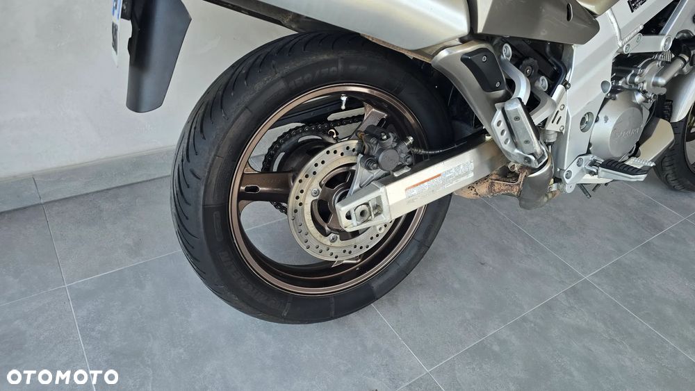 Suzuki V-STROM - 34