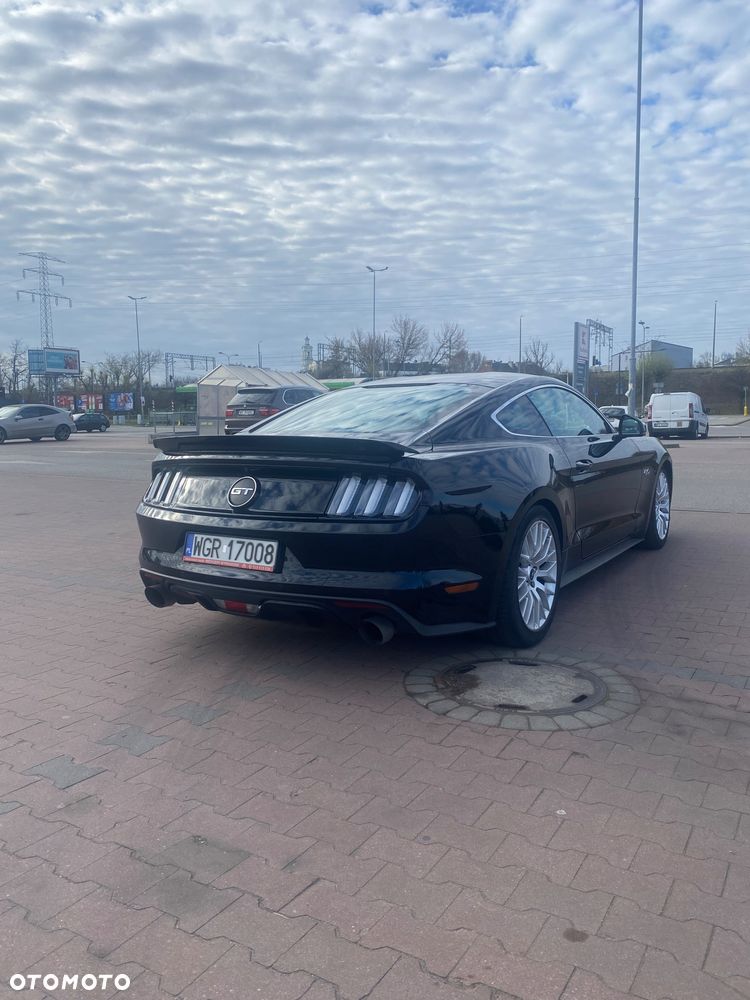 Ford Mustang - 7