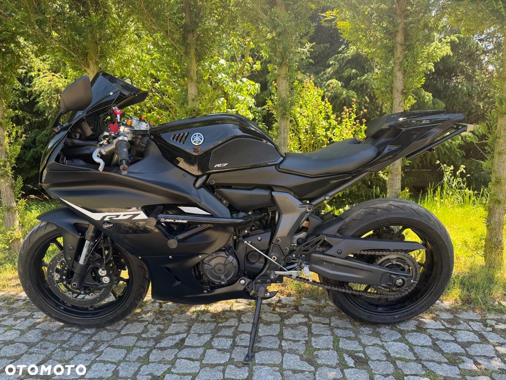 Yamaha R7 - 15
