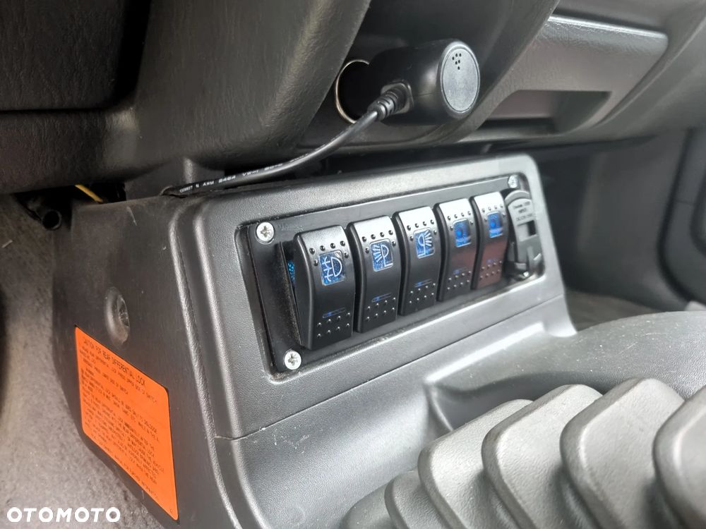 Mitsubishi L200 - 16