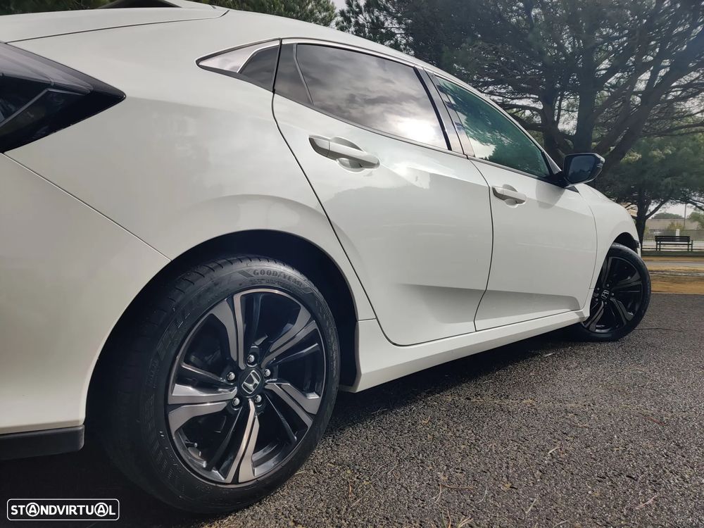 Honda Civic 1.0 i-VTEC Executive - 6