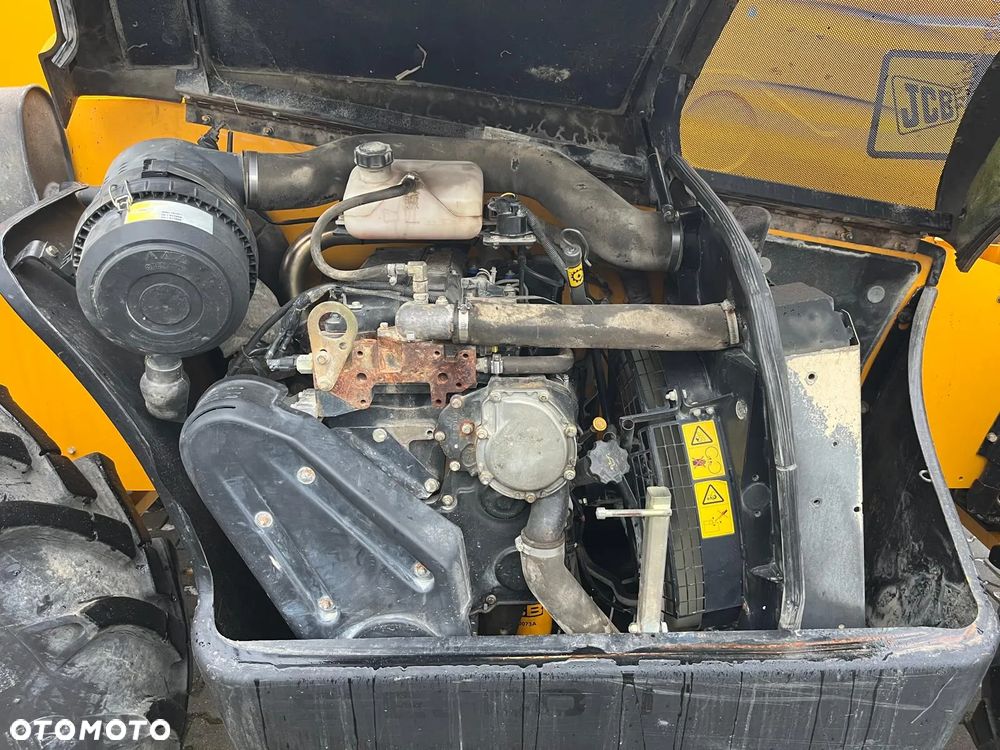 JCB 535-125 ładowarka teleskopowa - 9