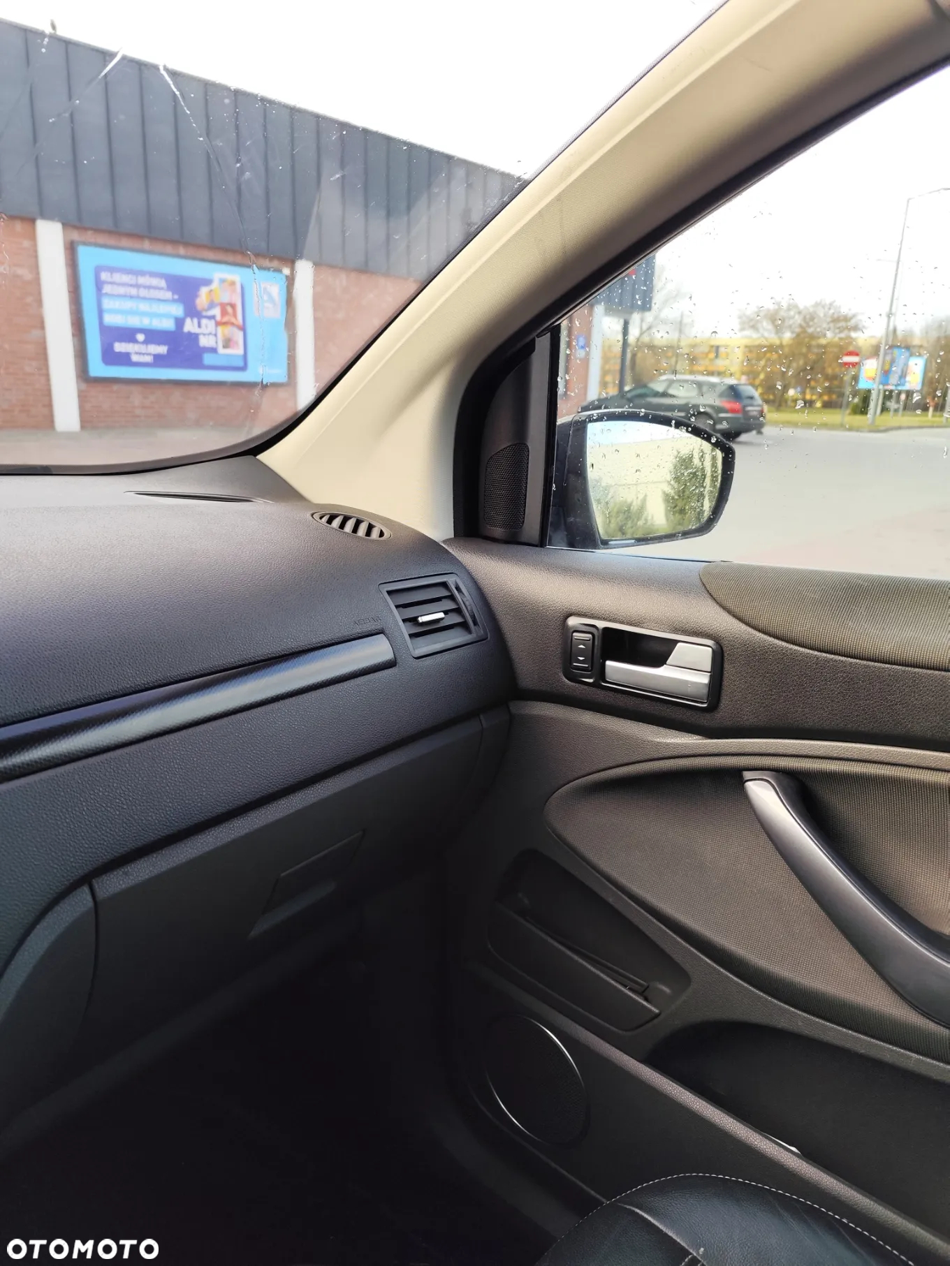 Ford Kuga 2.0 TDCi Titanium FWD - 12