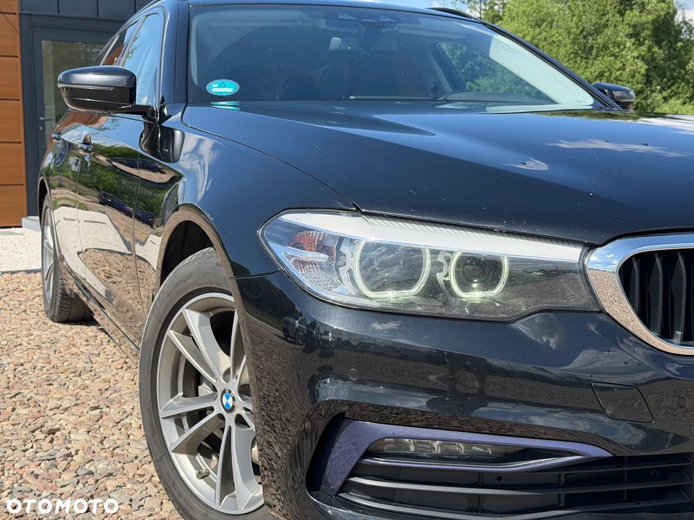 BMW Seria 5 520d Sport Line - 10