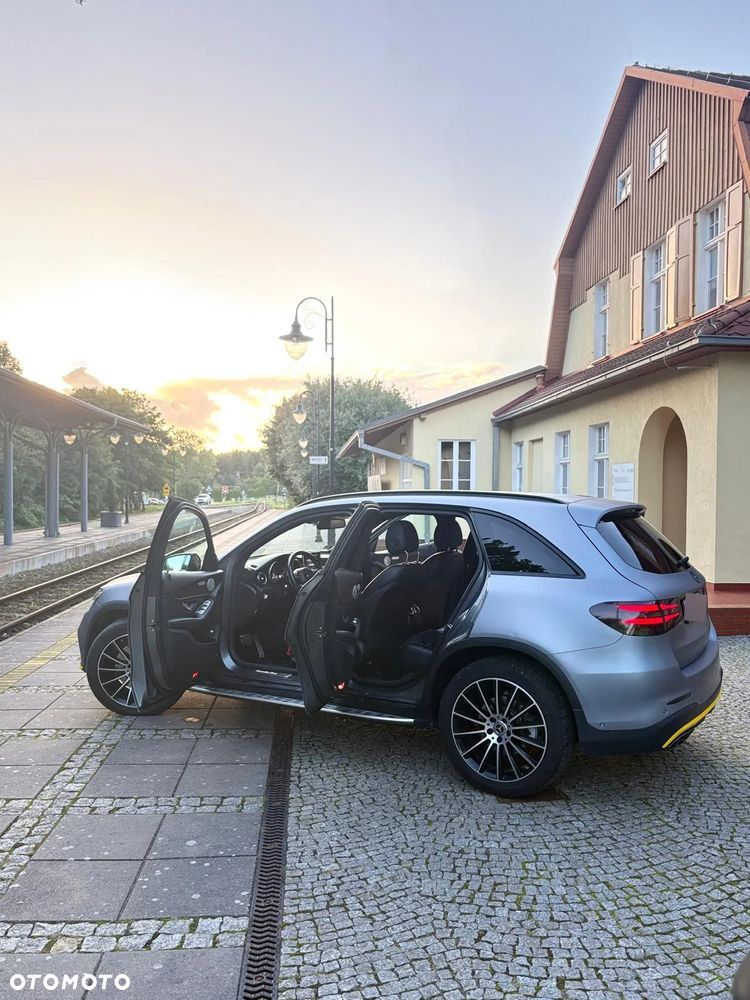 Mercedes-Benz GLC - 4
