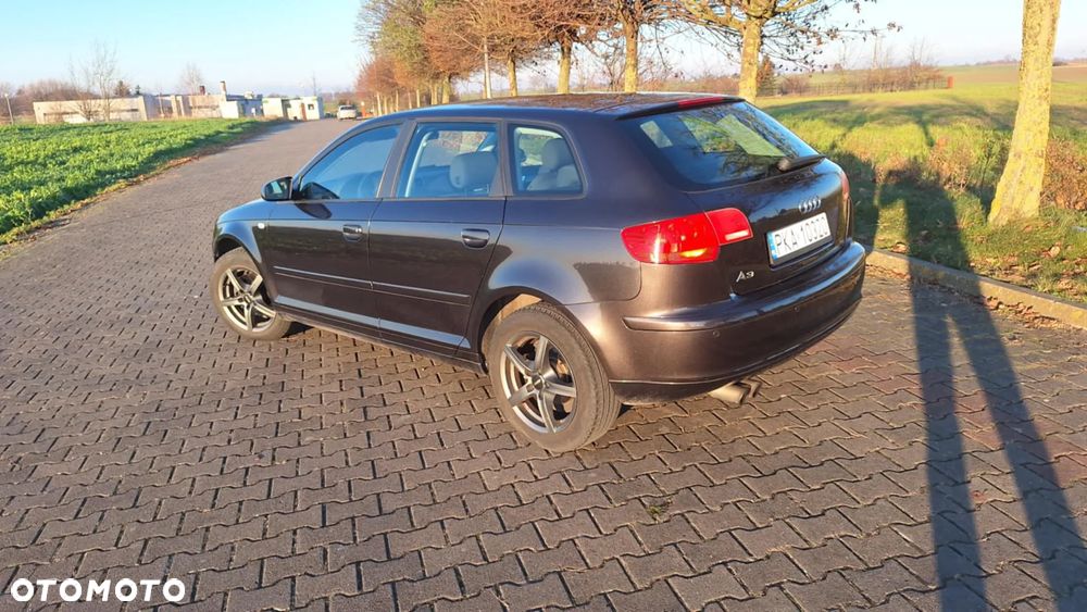 Audi A3 Sportback 1.8 TFSI Ambiente - 5
