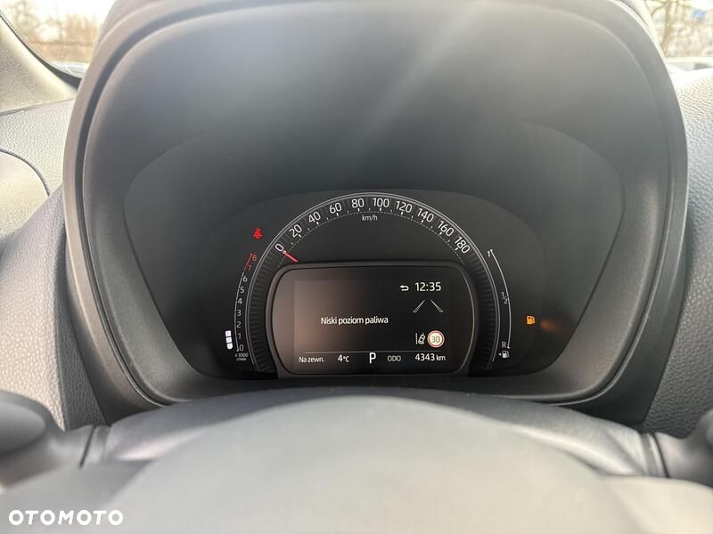 Toyota Aygo X 1.0 VVT-i Style CVT - 13