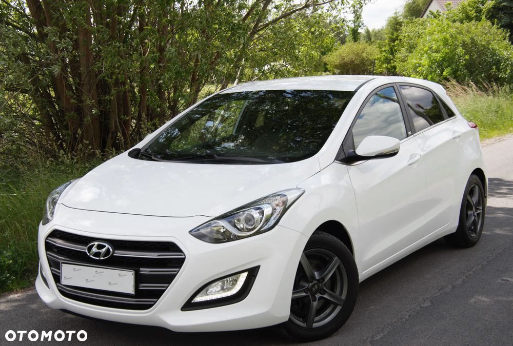 Hyundai i30 blue 1.6 GDI Passion - 11
