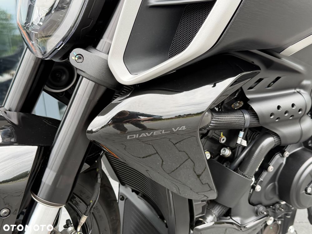 Ducati Diavel - 37