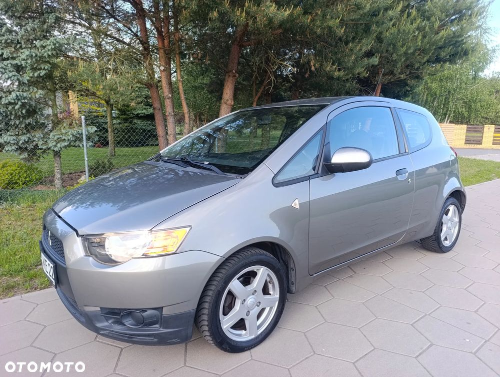 Mitsubishi Colt - 6