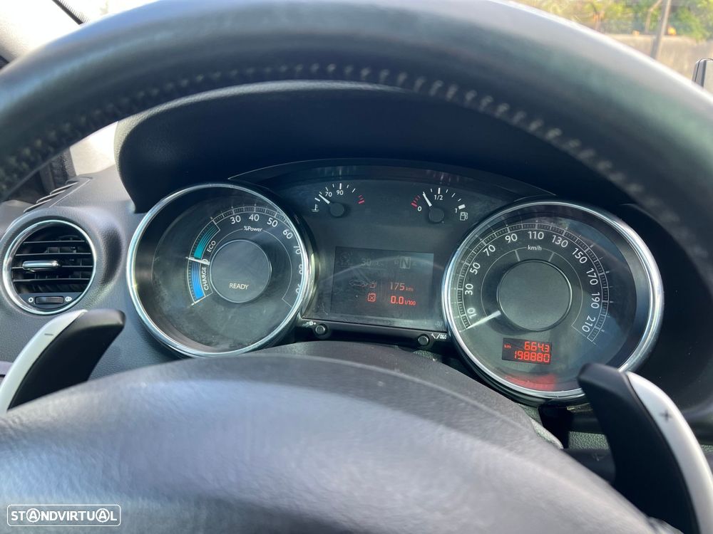 Peugeot 3008 2.0 HDi Hybrid4 Limited Edition - 25