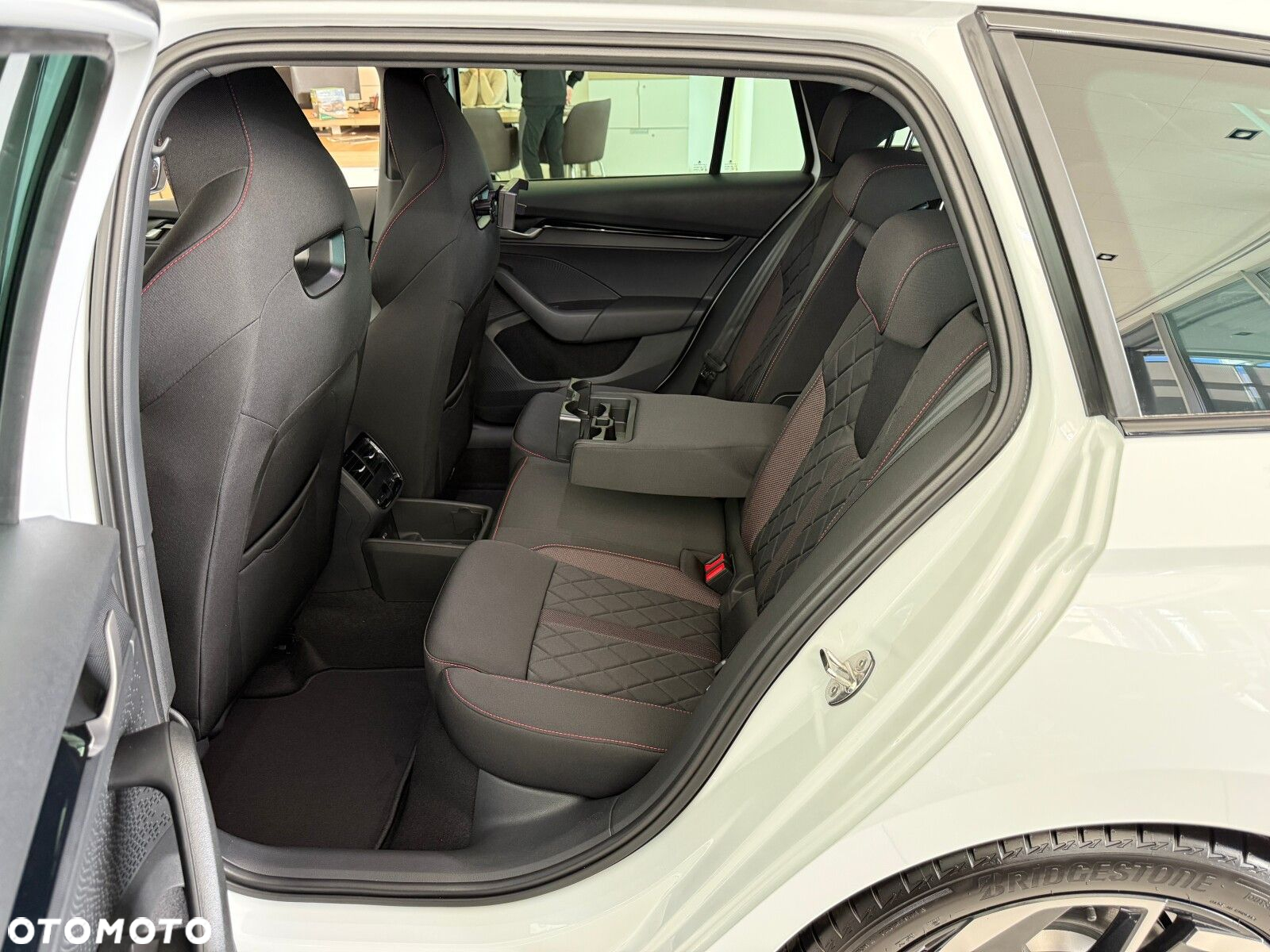 Skoda Octavia 2.0 TSI RS DSG - 12