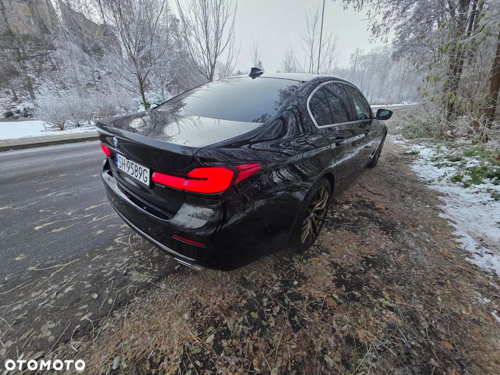 BMW Seria 5 518d Luxury Line - 14