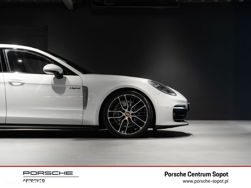 Porsche Panamera 4 E-Hybrid Sport Turismo Platinum Edition - 12