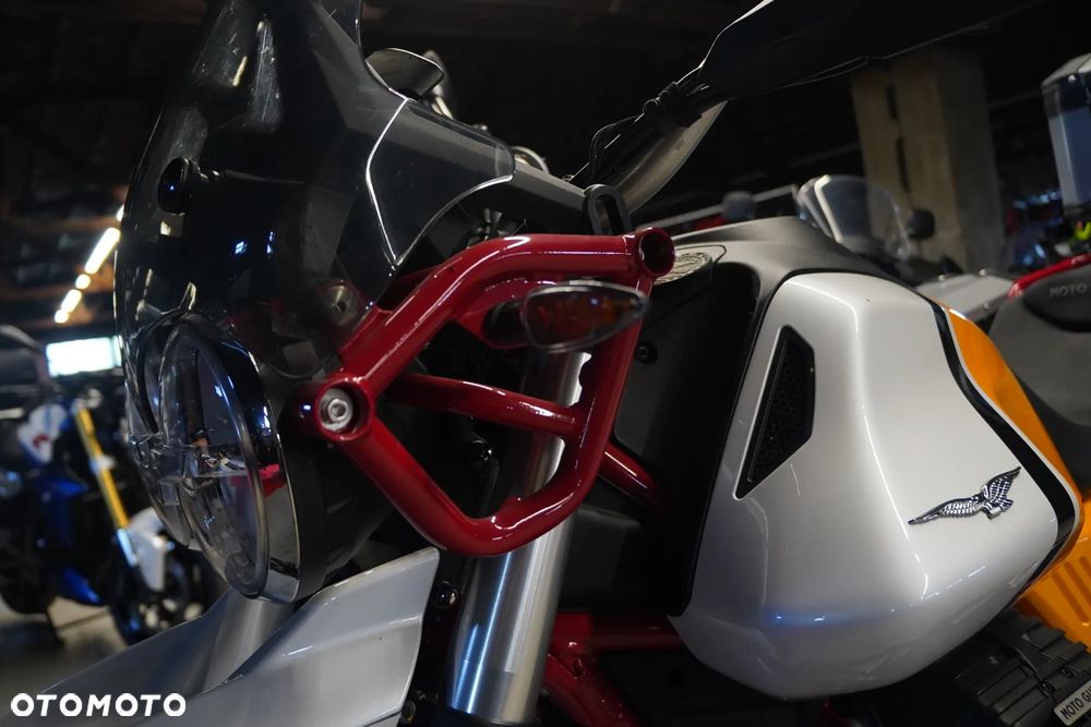 Moto Guzzi V85 - 4