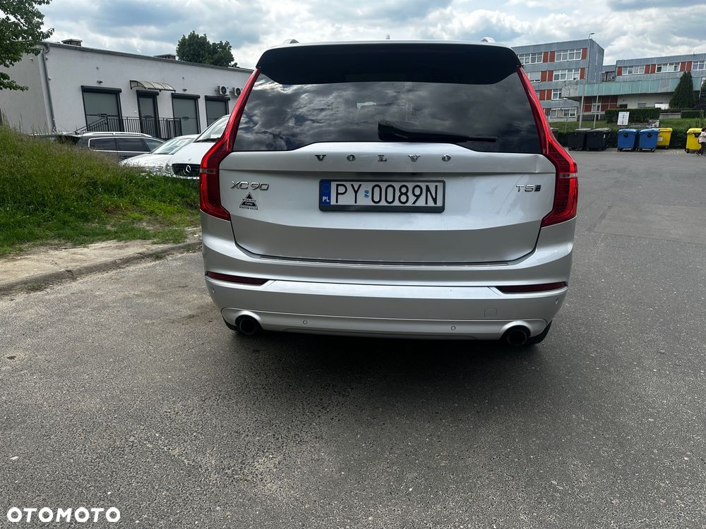 Volvo XC 90 - 8
