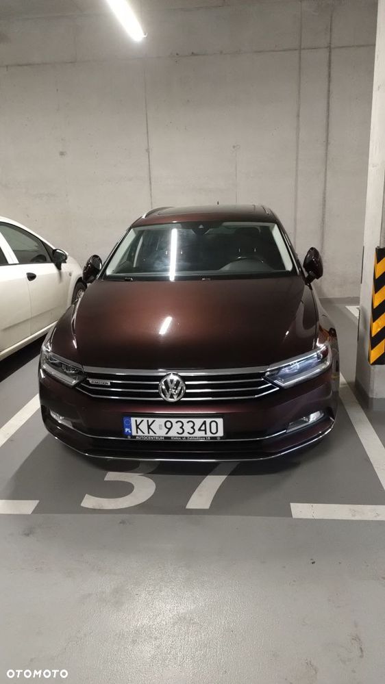 Volkswagen Passat - 2