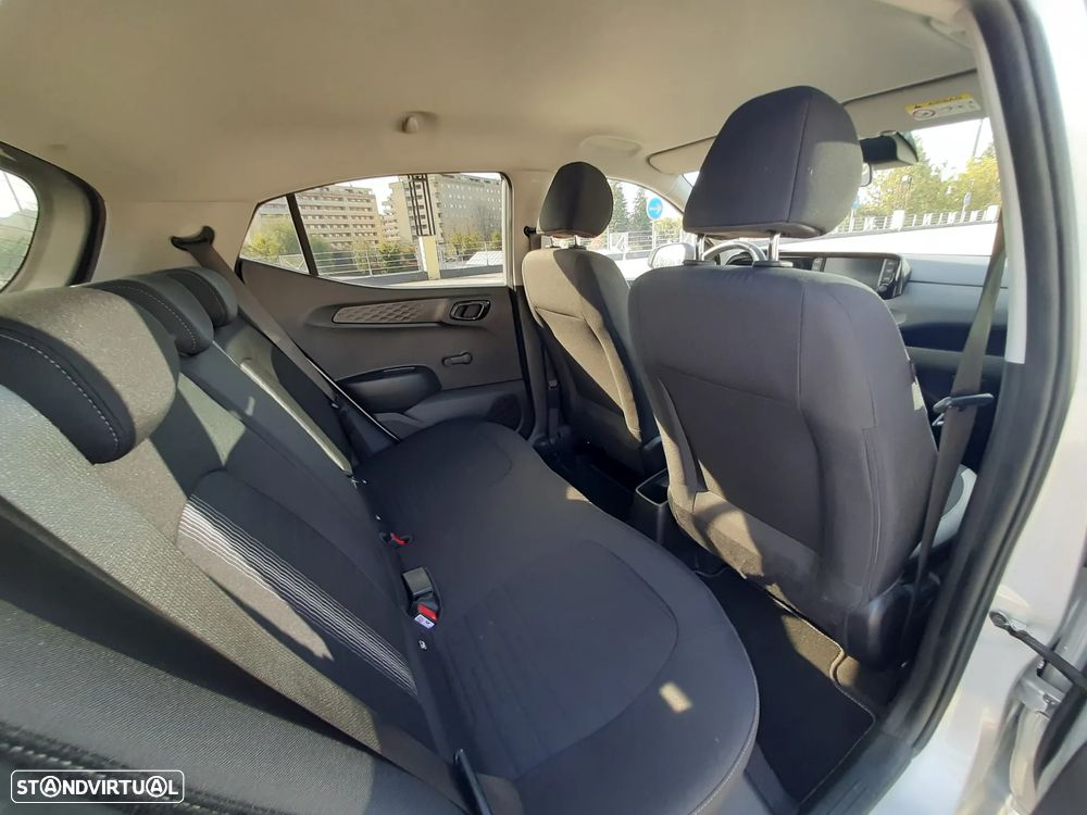 Hyundai i10 1.0 Comfort AMT - 9