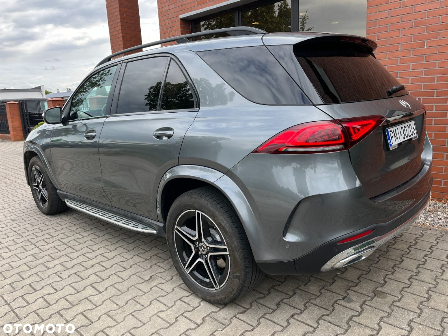 Mercedes-Benz GLE 350 d 4Matic 9G-TRONIC AMG Line - 3