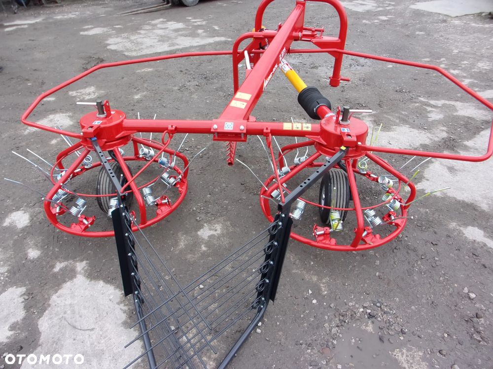 Pronar Przetrząsacz PWP530, PWP460 Pronar; ZKP770, ZKP-530, ZKP460 Inter-Tech; Z528 Kowalski; ZGRABIARKA ZKP420 Pronar, ZK42, ZK36 Kowalski; ZKT-420 Inter-Tech; ZK320 Mesko Rol; ZG-350 Euro-Masz; Przetrząsaczo-Zgrabiarka Z-275 Mesko-Rol; Przetrząsaczo zgraniarka taśmowa WIRAX, Akpil "OSA" - 35