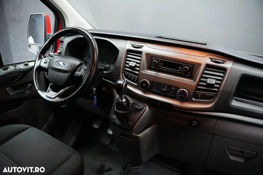 Ford TRANSIT CUSTOM - 8
