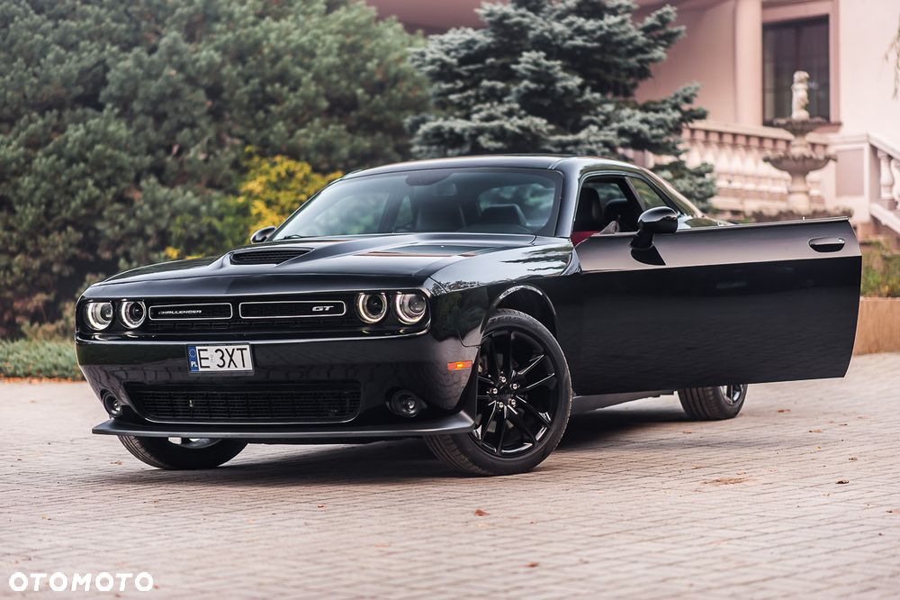 Dodge Challenger - 8