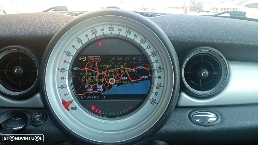 MINI 3 Portas Cooper D - 16