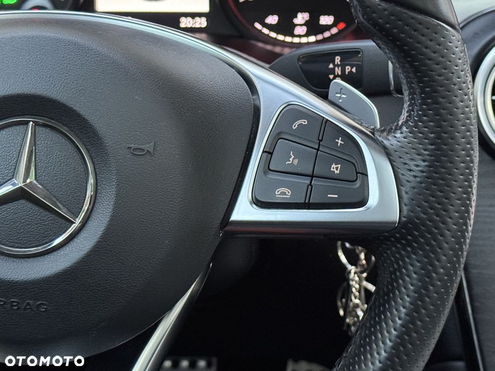 Mercedes-Benz GLC 250 4Matic 9G-TRONIC AMG Line - 33