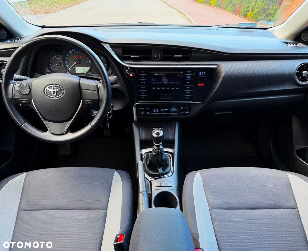 Toyota Auris 1.33 VVT-i Comfort - 21