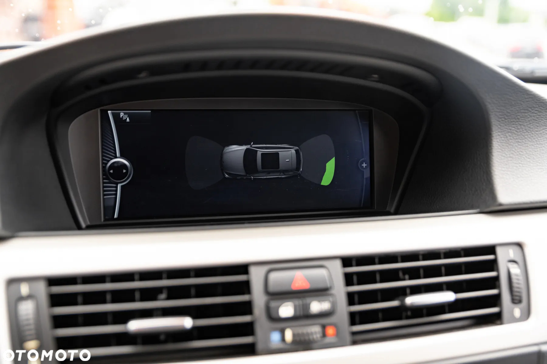 BMW Seria 3 325i xDrive Touring Edition Sport - 34