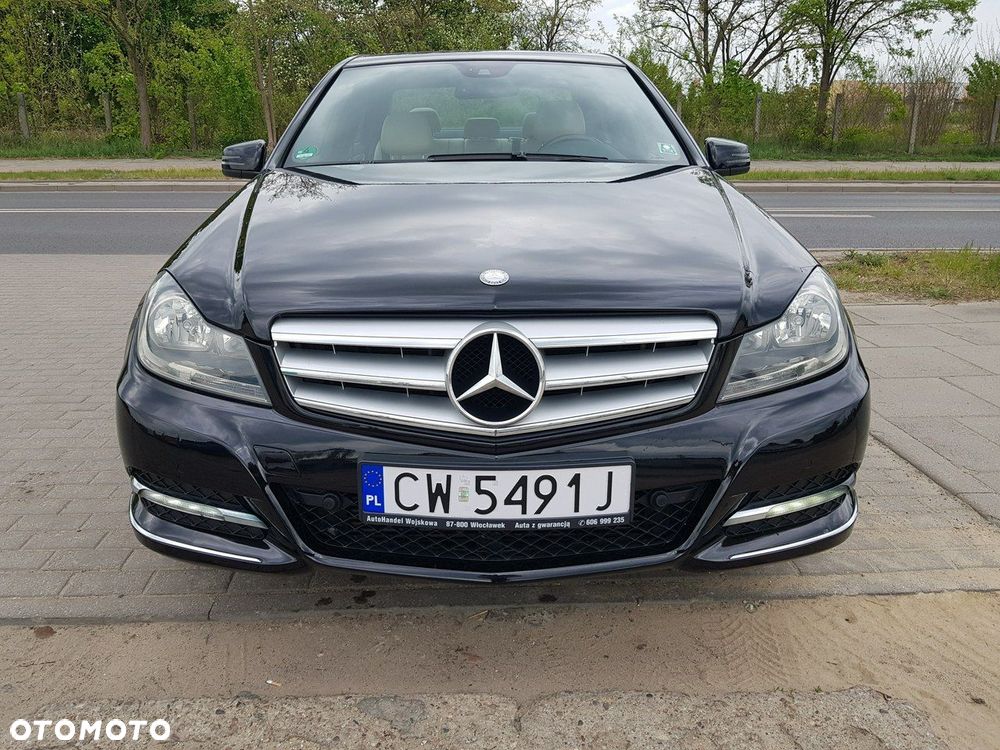 Mercedes-Benz Klasa C 250 CGI Automatik BlueEFFICIENCY Avantgarde - 2