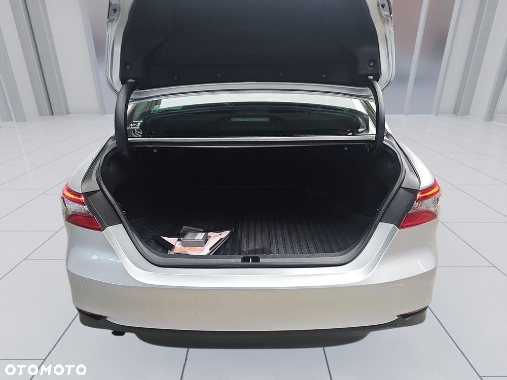 Toyota Camry 2.5 Hybrid Prestige CVT - 18