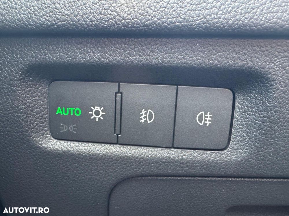 Skoda Octavia 2.0 TDI DSG Ambition - 17