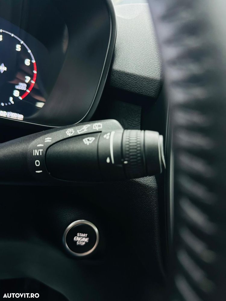 Volvo XC 40 T2 Momentum Core - 28