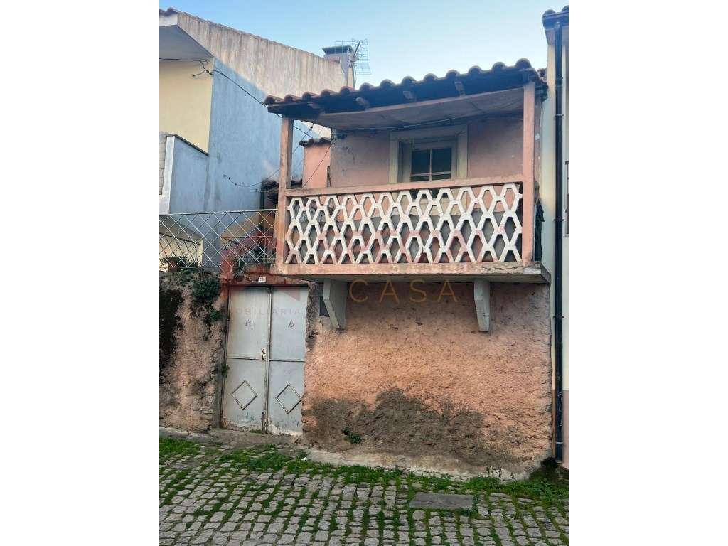 Moradia T4 para Recuperar - Grande imagem: 3/5