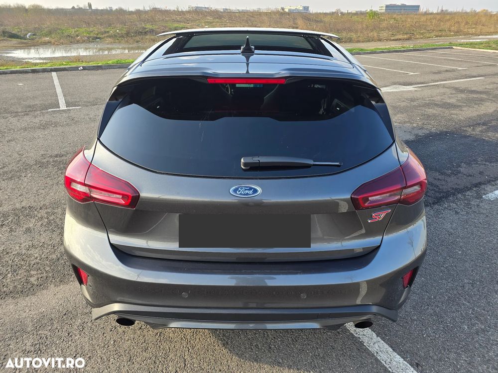 Ford Focus 2.3 Ecoboost ST X - 11