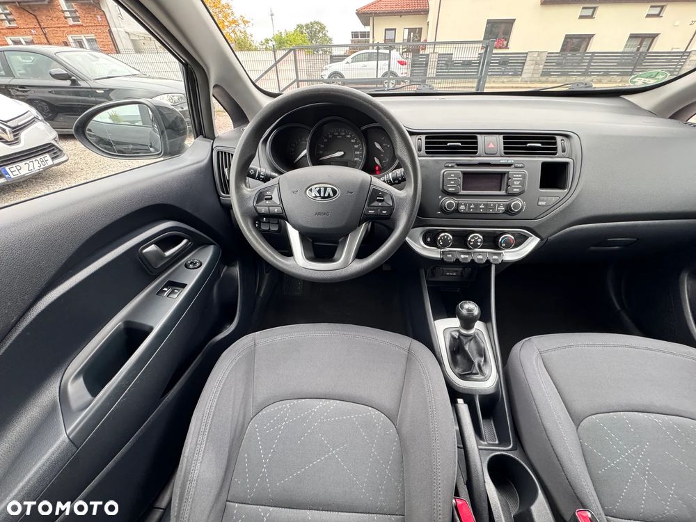 Kia Rio - 22