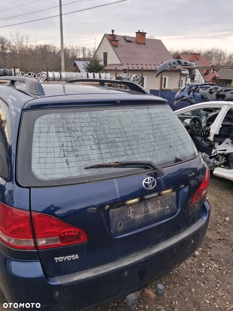 Toyota avensis verso klapa bagaznika 6P4 - 2