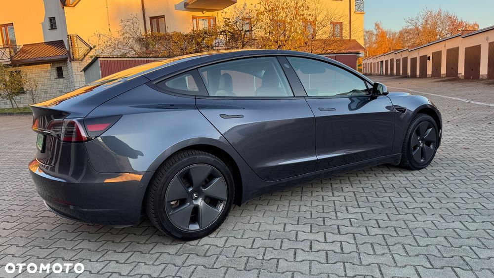 Tesla Model 3 RWD Hinterradantrieb - 4