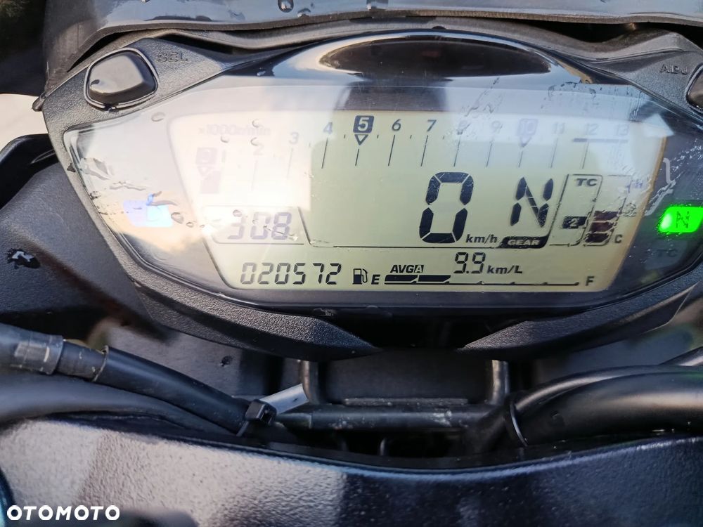 Suzuki GSX - 3