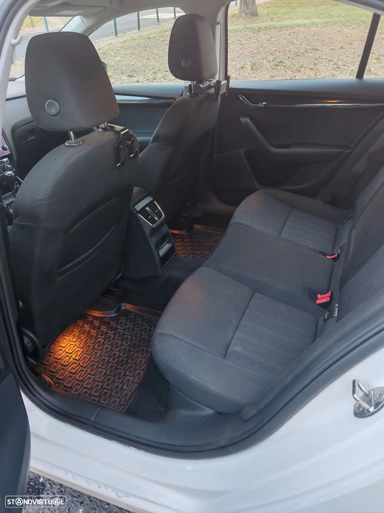 Skoda Octavia 1.0 TSI Ambition - 6